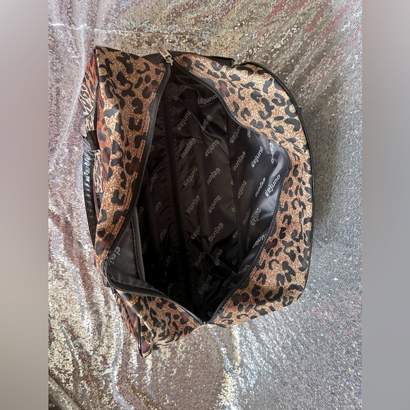 DEJUNO Large Cheetah Stripes Carry On Travel Bag Suitcase - Picture 14 of 16